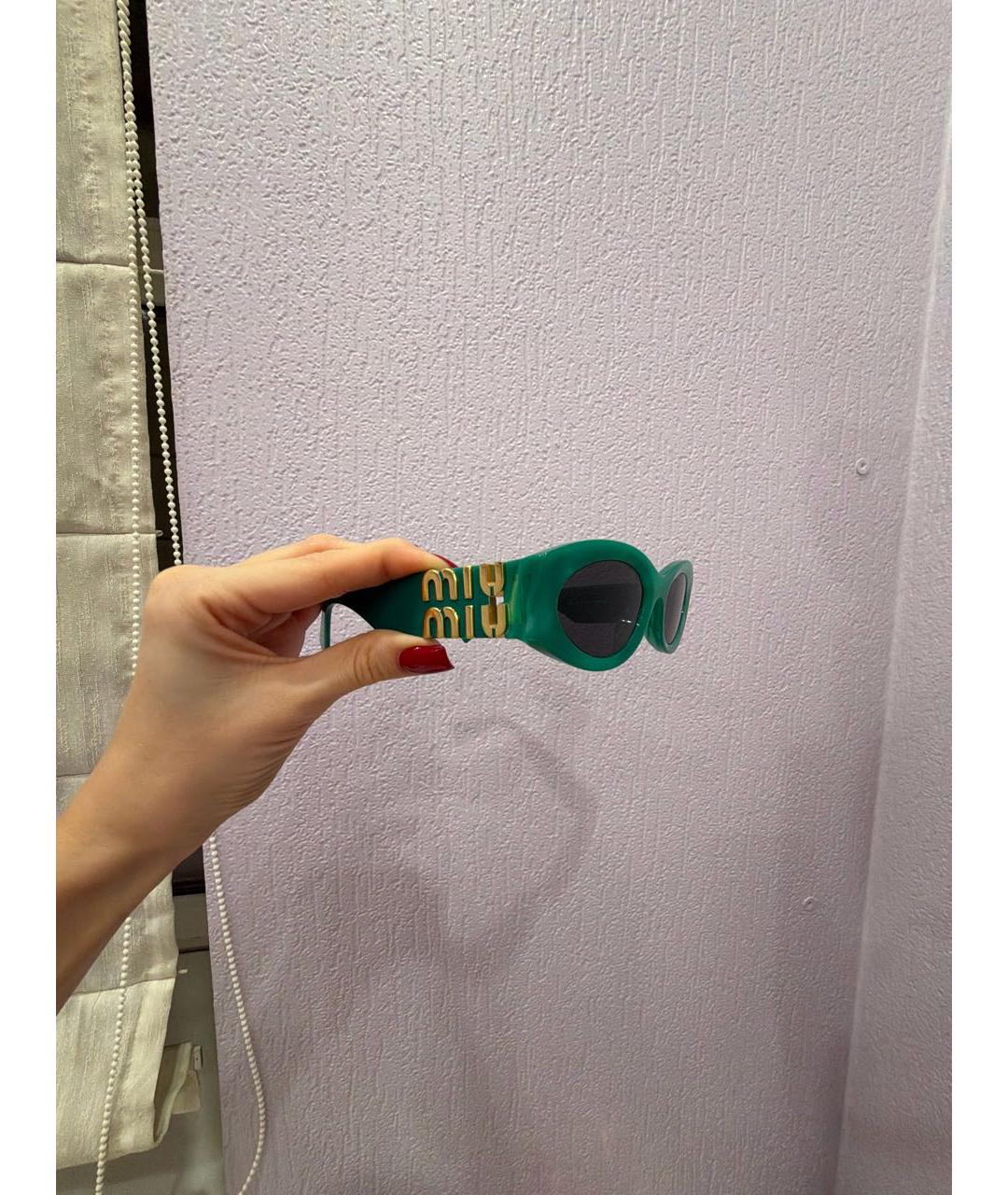 MIU MIU Зеленые пластиковые солнцезащитные очки, фото 2