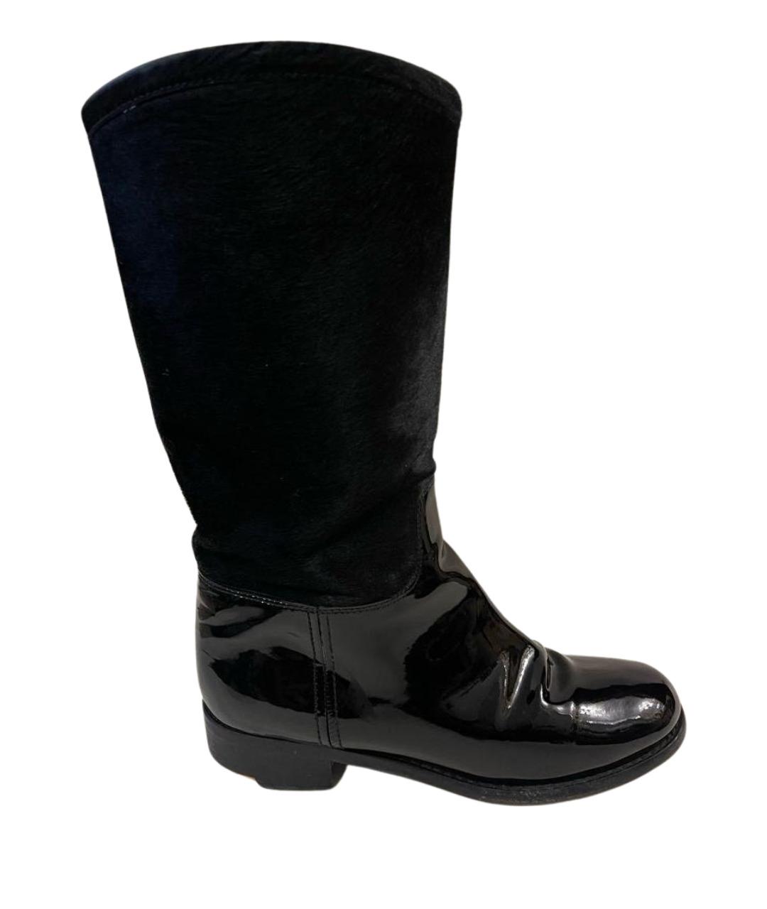 CHANEL Черные полусапоги из лакированной кожи, фото 1