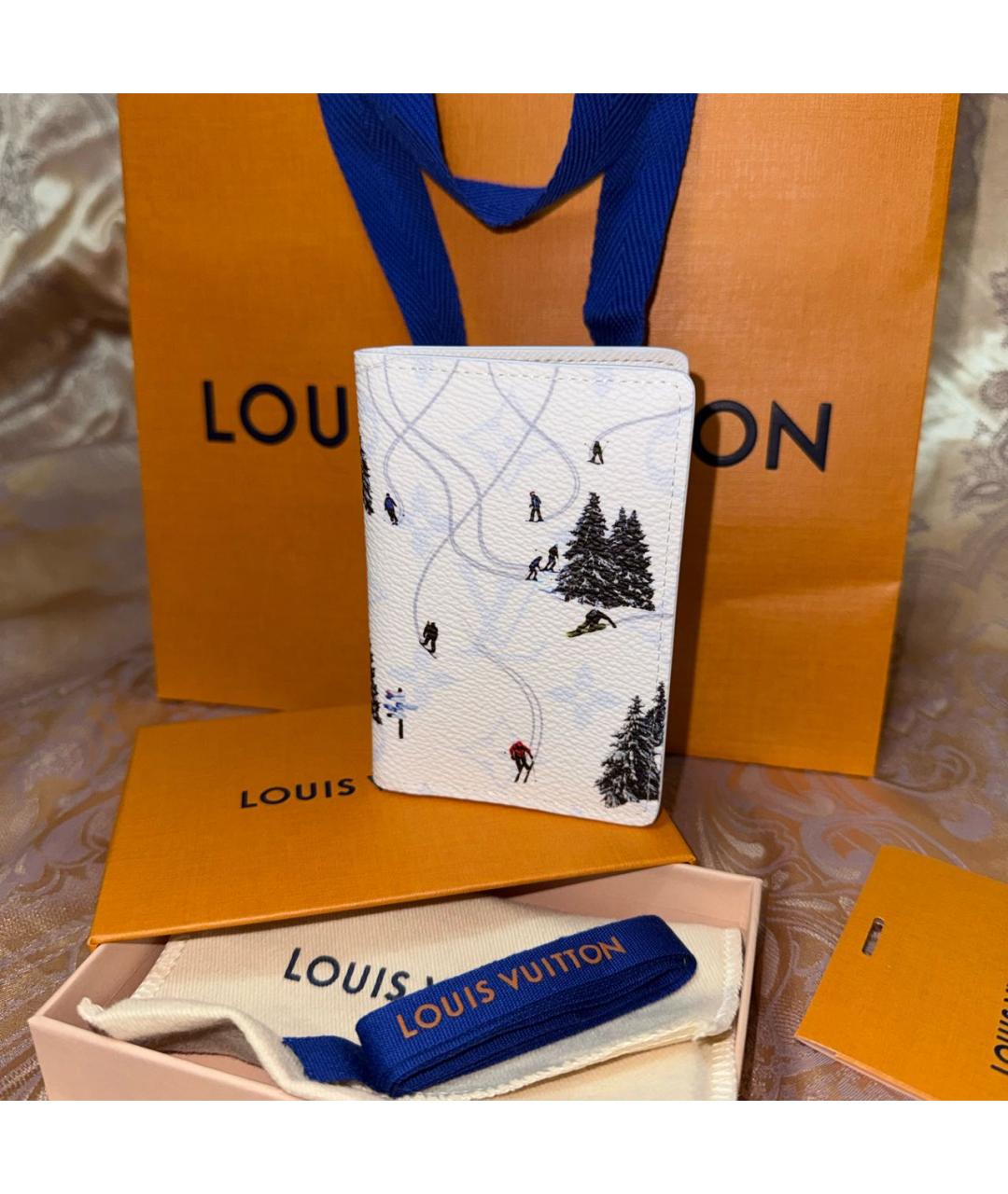 LOUIS VUITTON Белый кожаный кардхолдер, фото 9