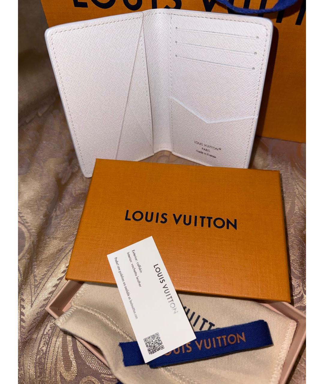 LOUIS VUITTON Белый кожаный кардхолдер, фото 4