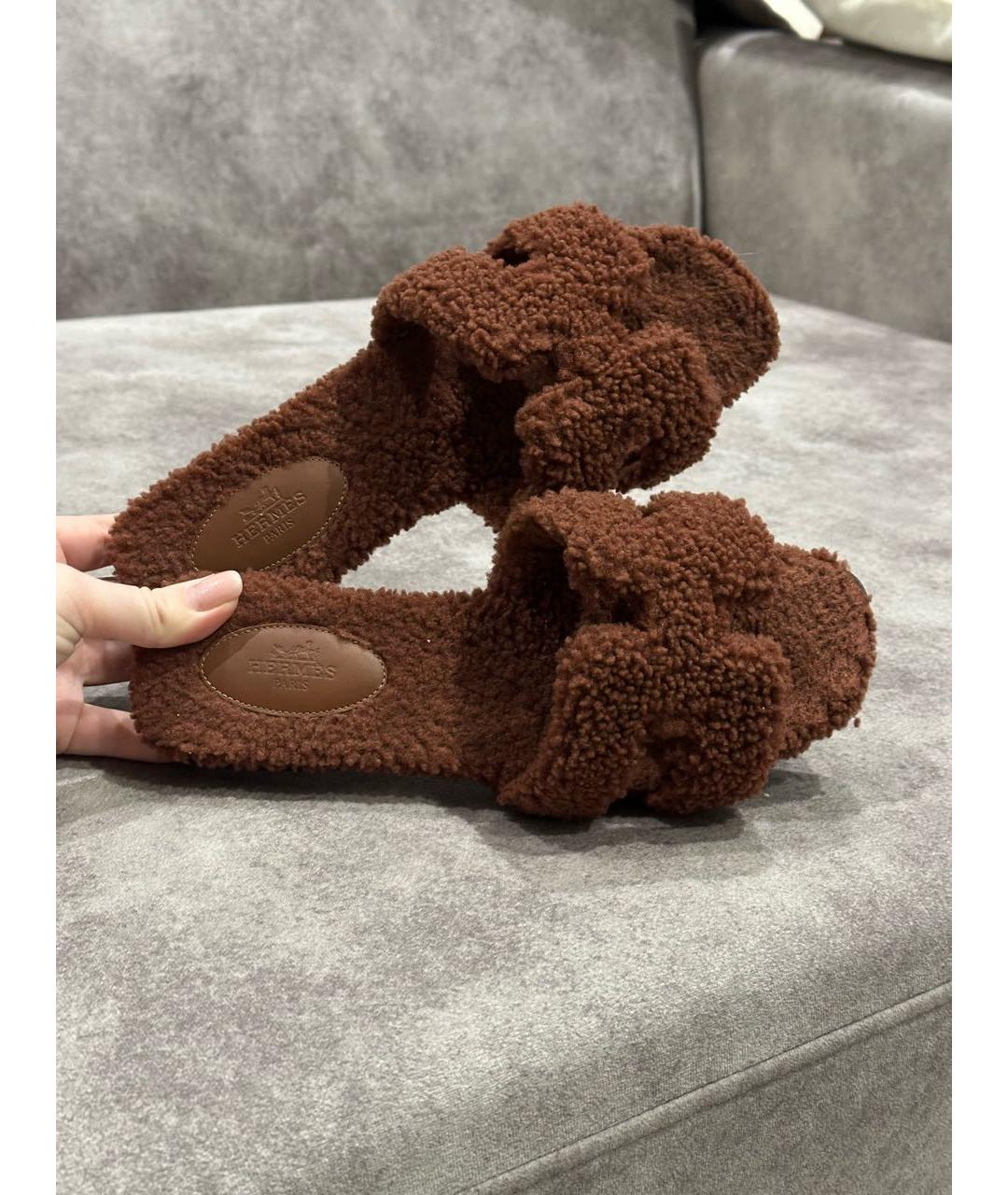HERMES Коричневые шлепанцы, фото 7