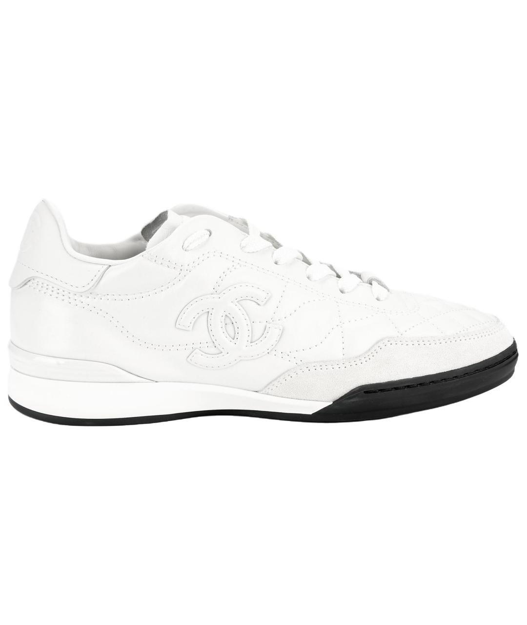 CHANEL Белые замшевые кроссовки, фото 1