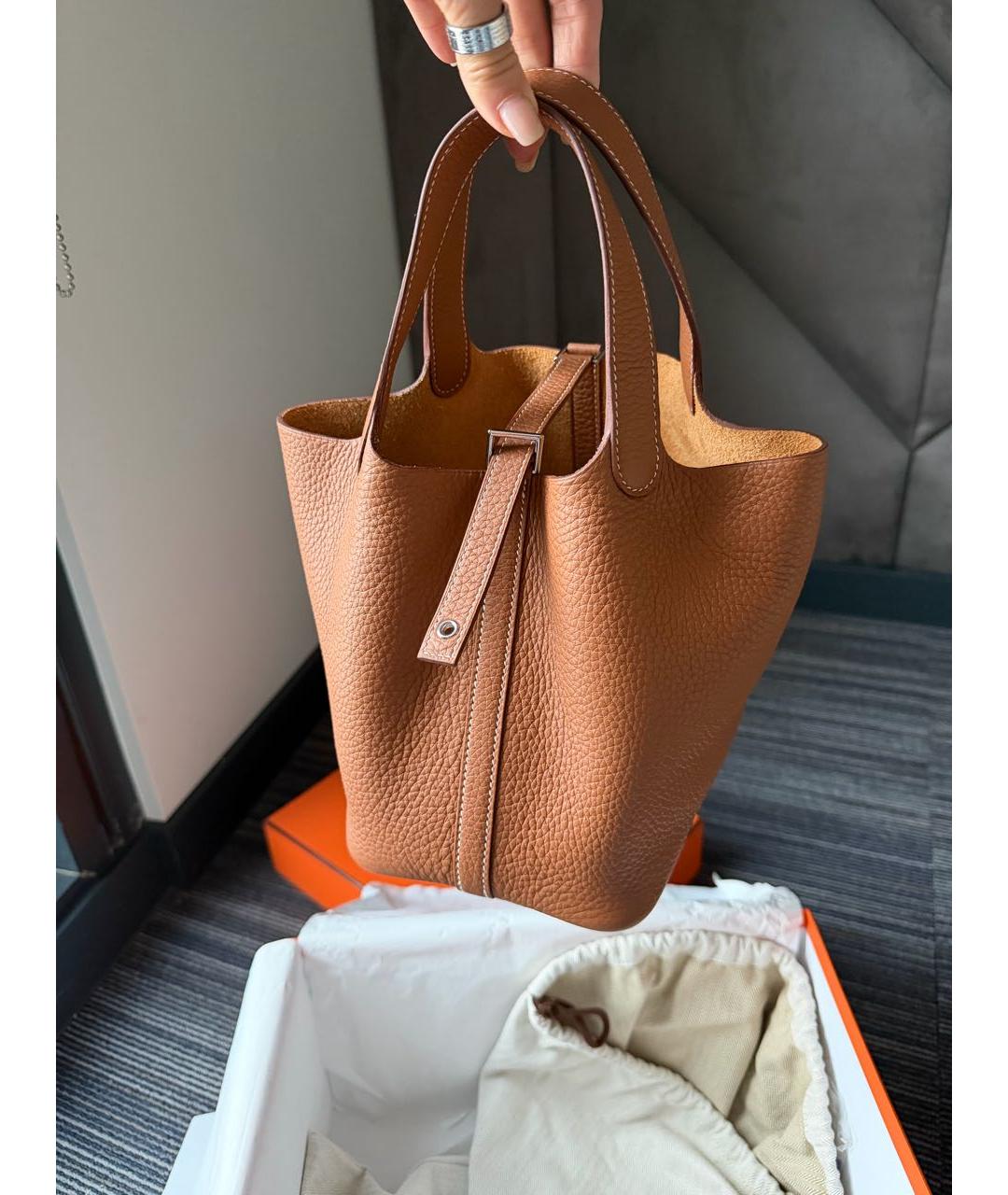 HERMES Коричневая кожаная сумка с короткими ручками, фото 2