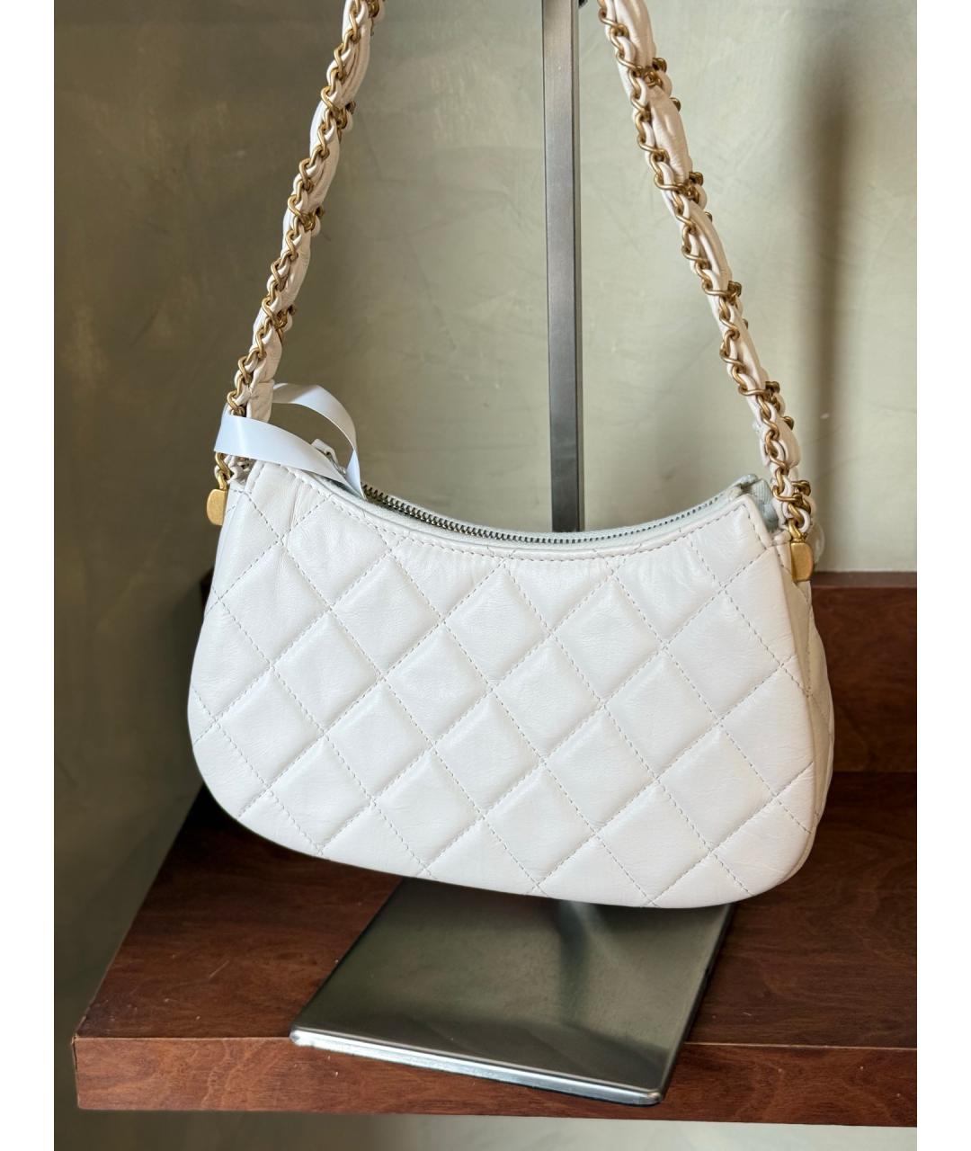 CHANEL Белая кожаная сумка через плечо, фото 6