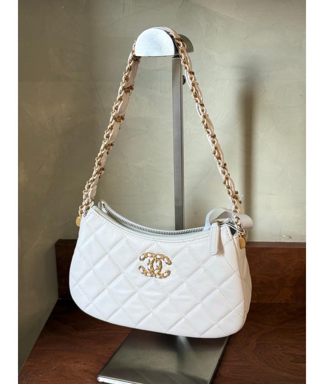 CHANEL Белая кожаная сумка через плечо, фото 2
