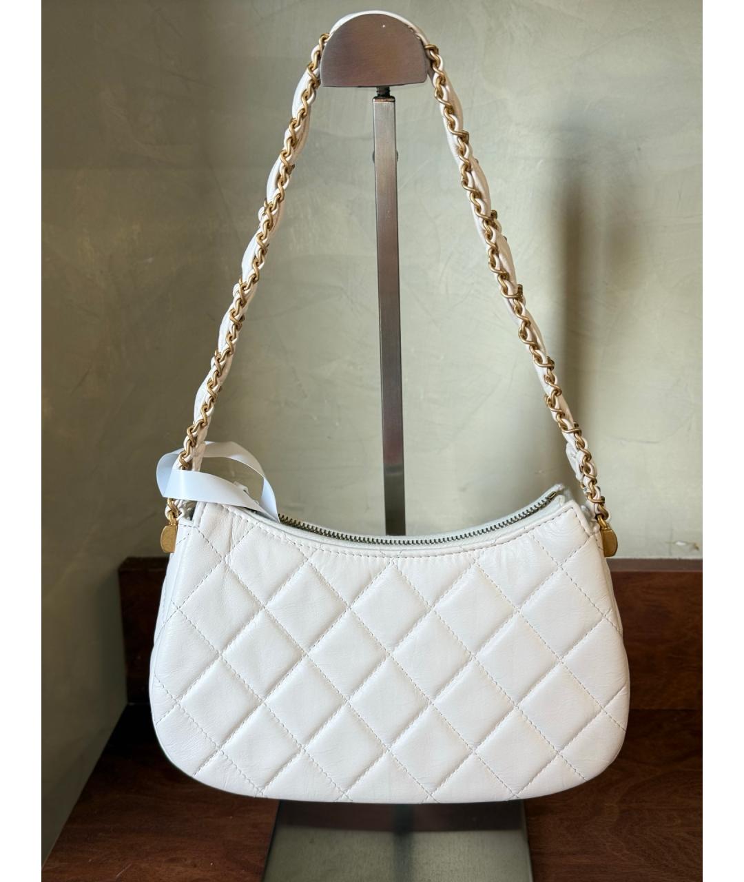 CHANEL Белая кожаная сумка через плечо, фото 5
