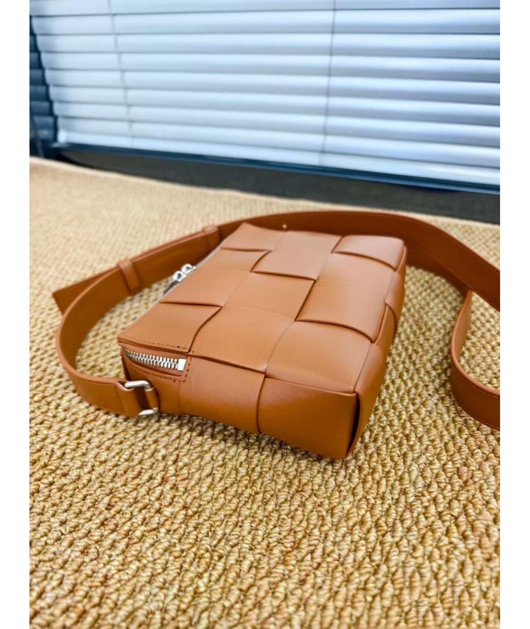 BOTTEGA VENETA Коричневая кожаная сумка через плечо, фото 6