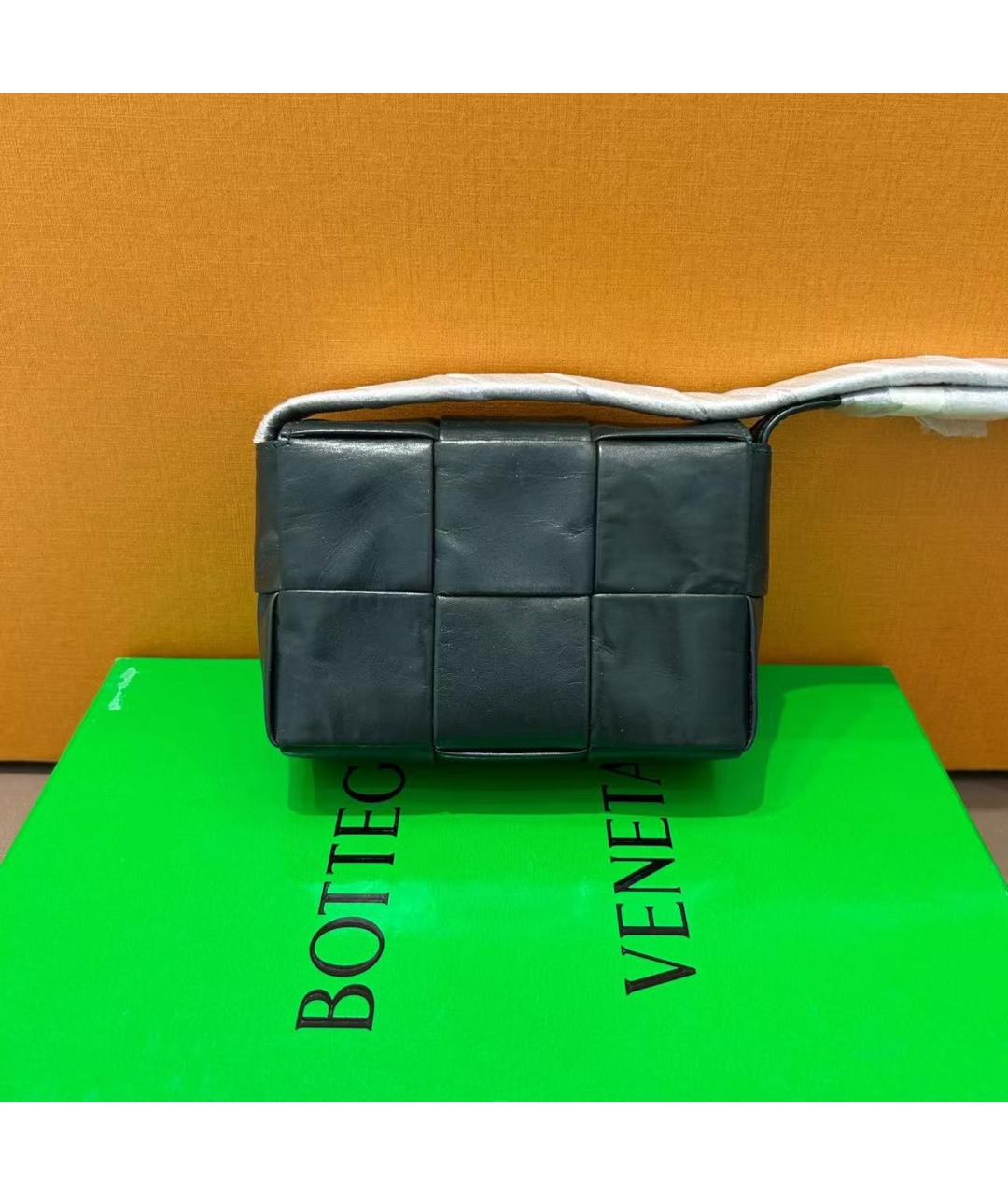 BOTTEGA VENETA Черная кожаная сумка через плечо, фото 3