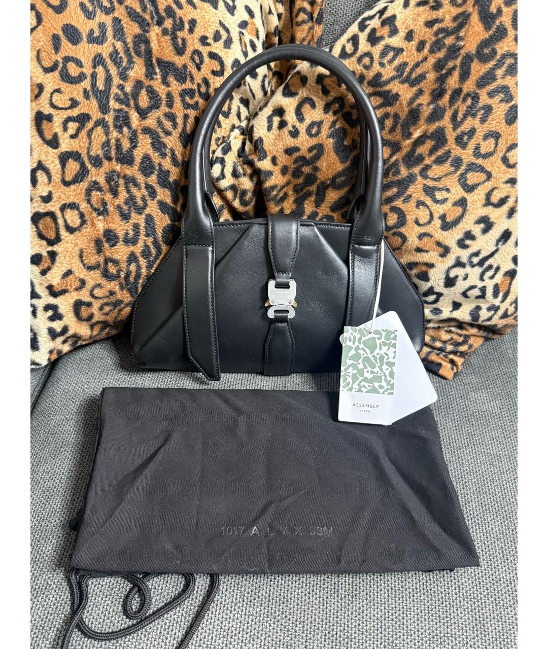 1017 ALYX 9SM Черная кожаная сумка с короткими ручками, фото 2