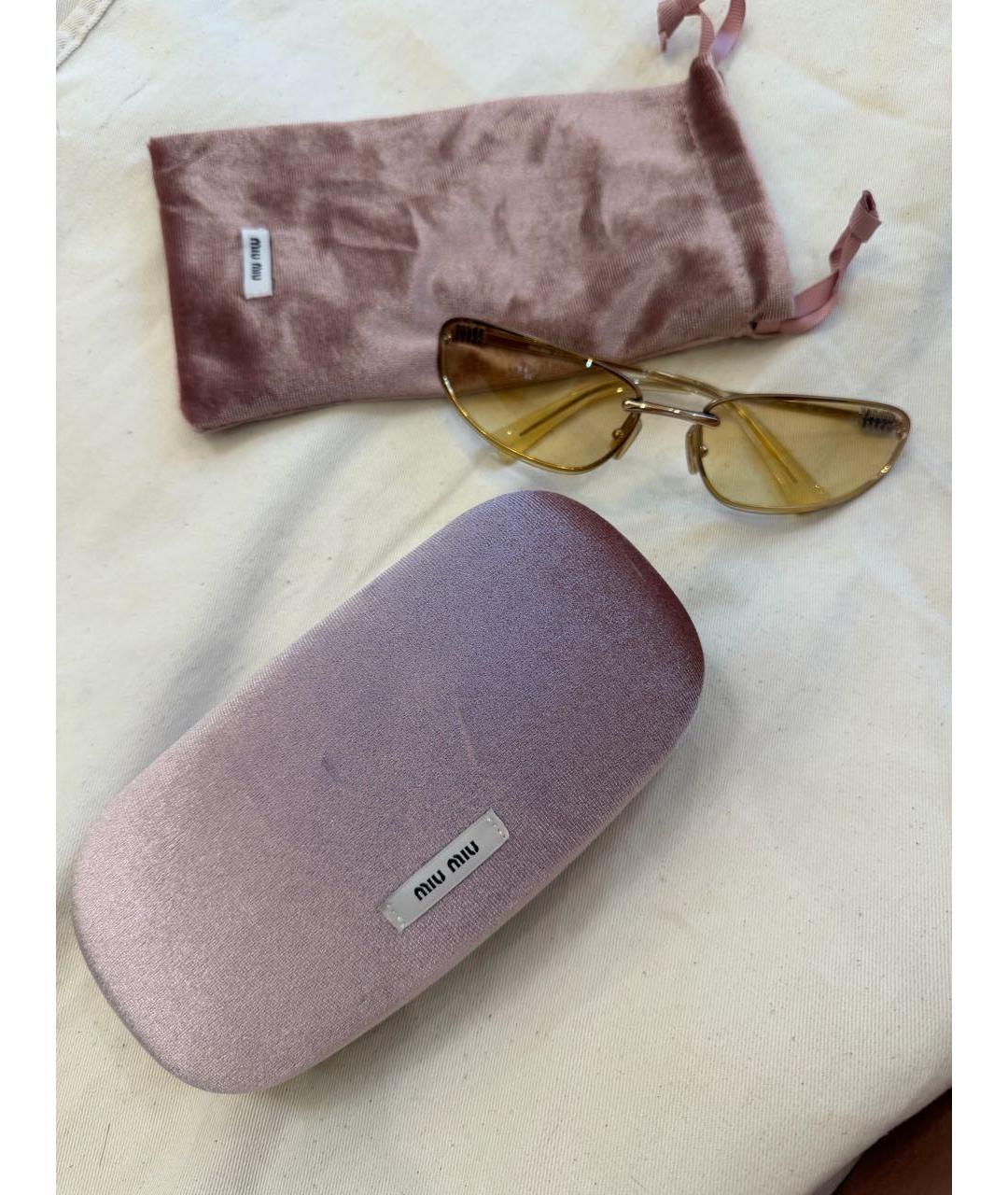 MIU MIU Горчичные металлические солнцезащитные очки, фото 5