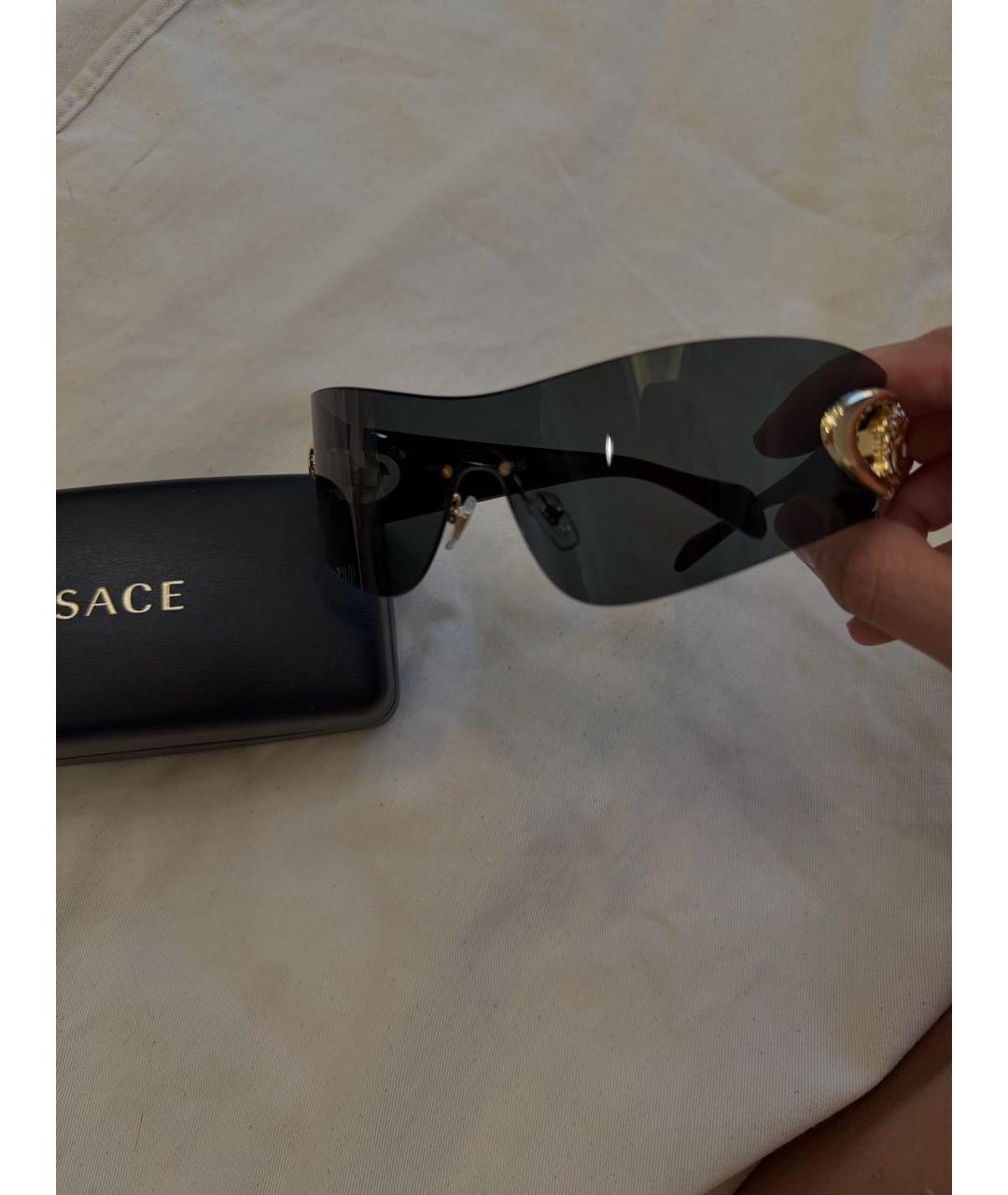 VERSACE Черные пластиковые солнцезащитные очки, фото 2