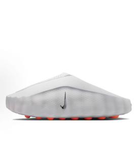 NIKE Шлепанцы