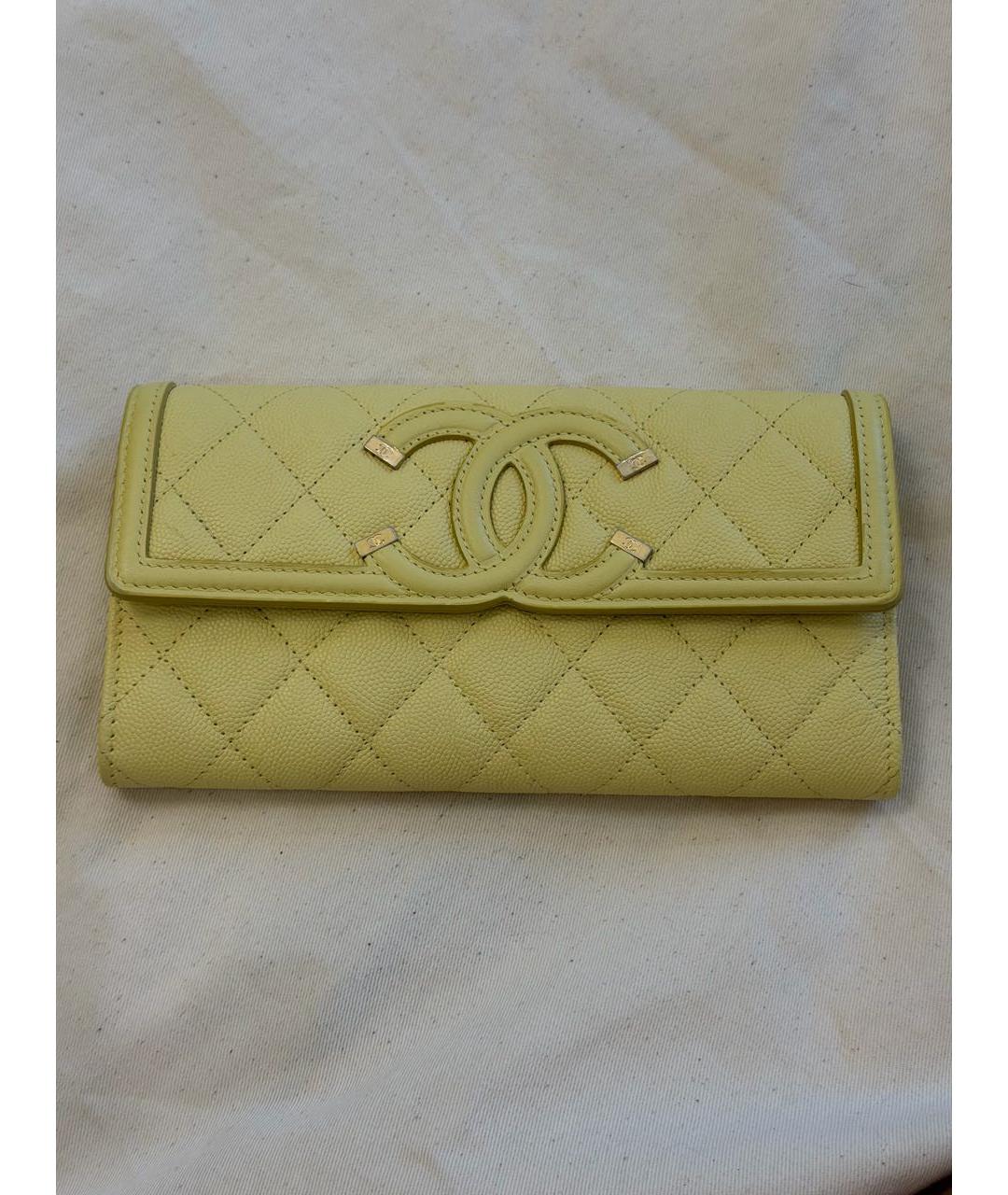 CHANEL Желтый кожаный кошелек, фото 5