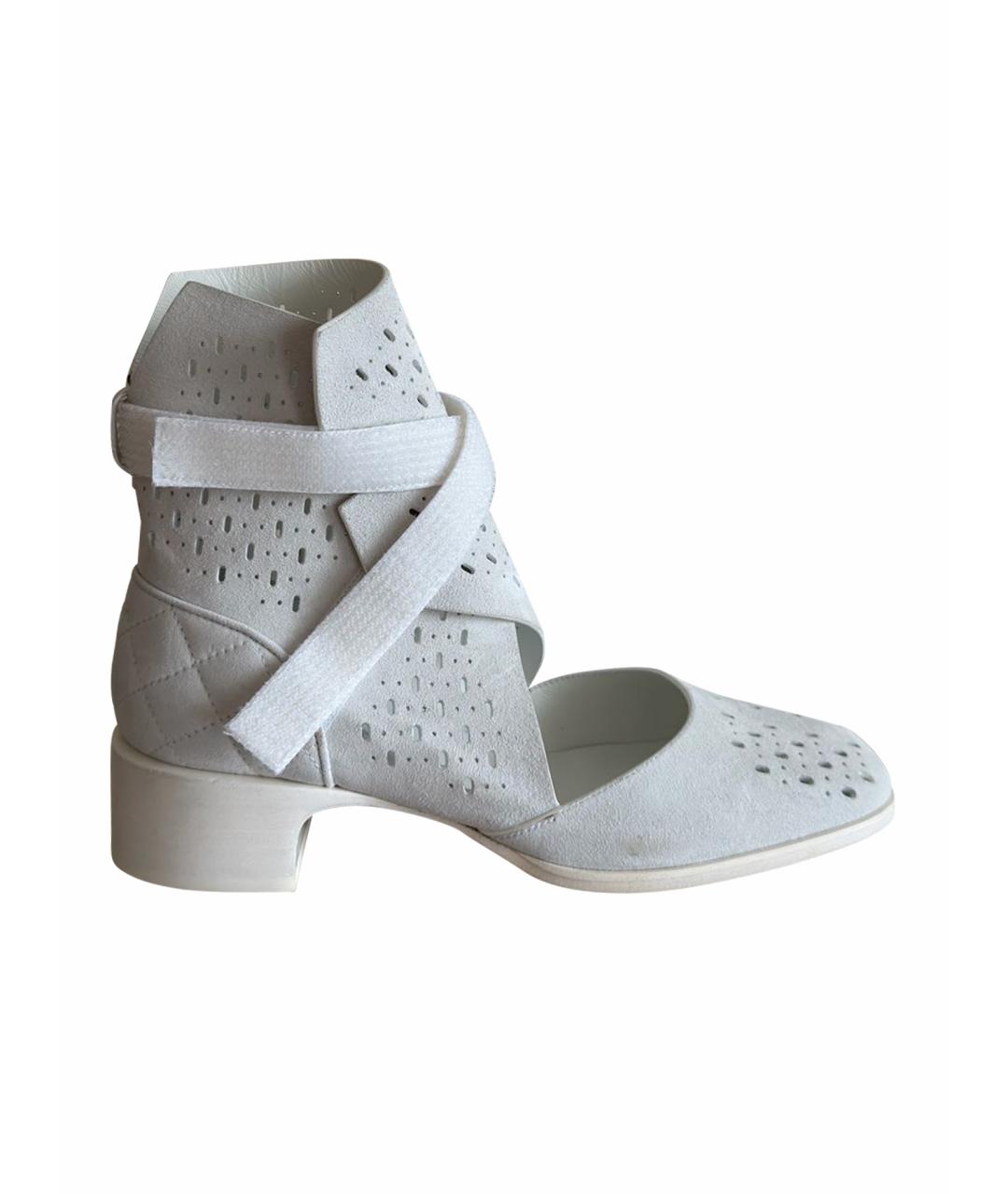 CHANEL Серые замшевые сандалии, фото 1