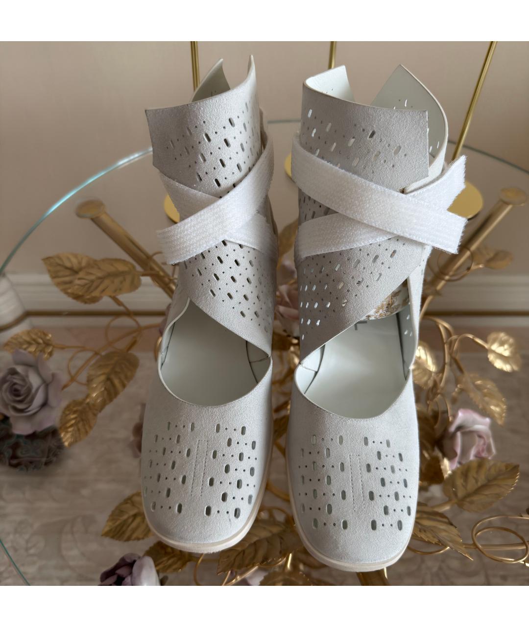 CHANEL Серые замшевые сандалии, фото 2