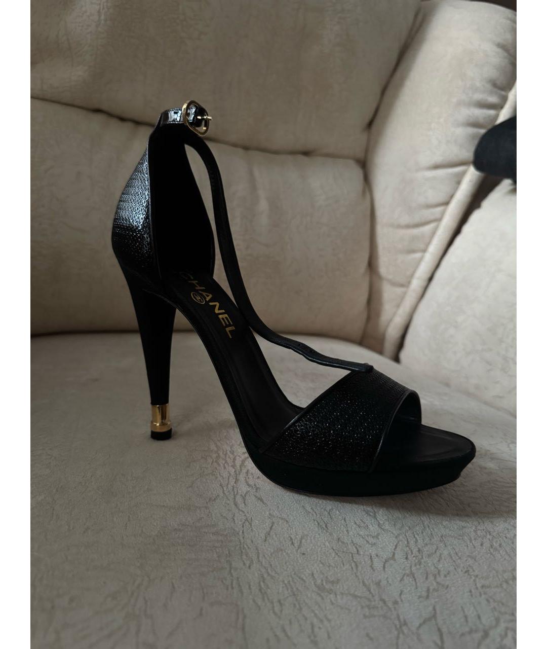 CHANEL Черные кожаные босоножки, фото 5