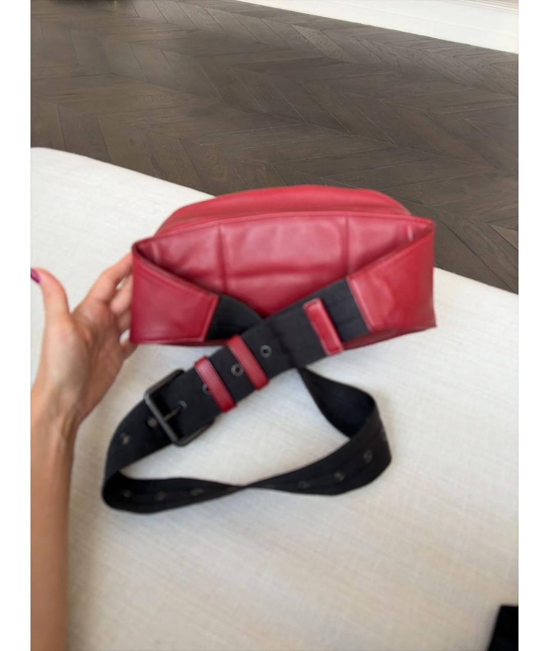 BOTTEGA VENETA Красная кожаная поясная сумка, фото 2