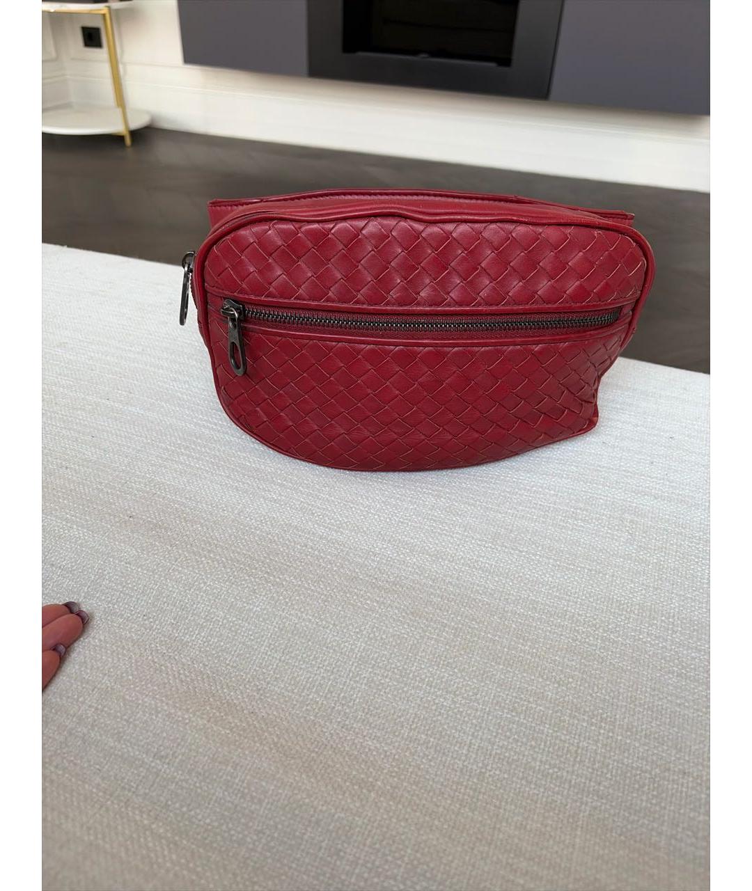 BOTTEGA VENETA Красная кожаная поясная сумка, фото 5
