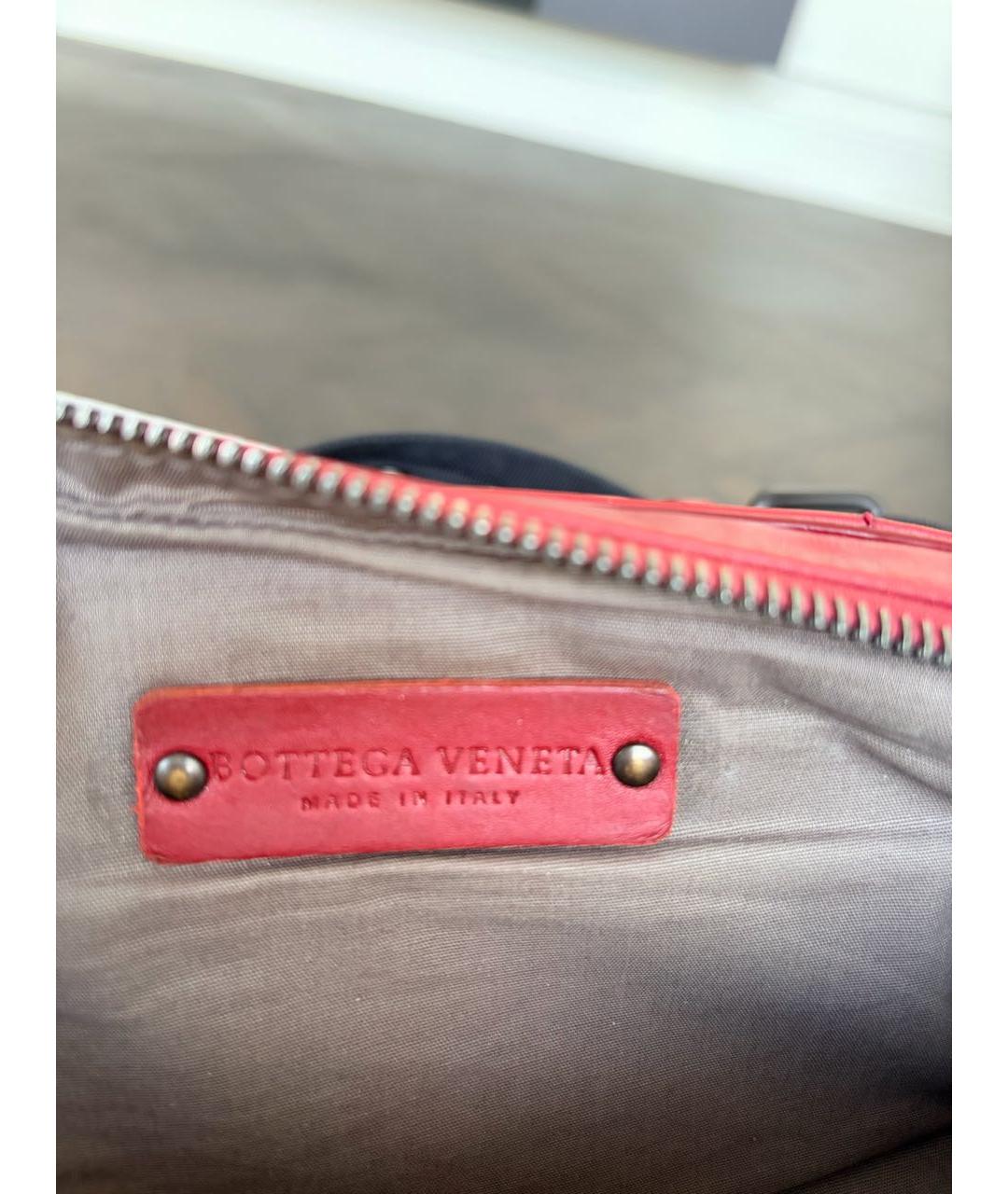 BOTTEGA VENETA Красная кожаная поясная сумка, фото 4