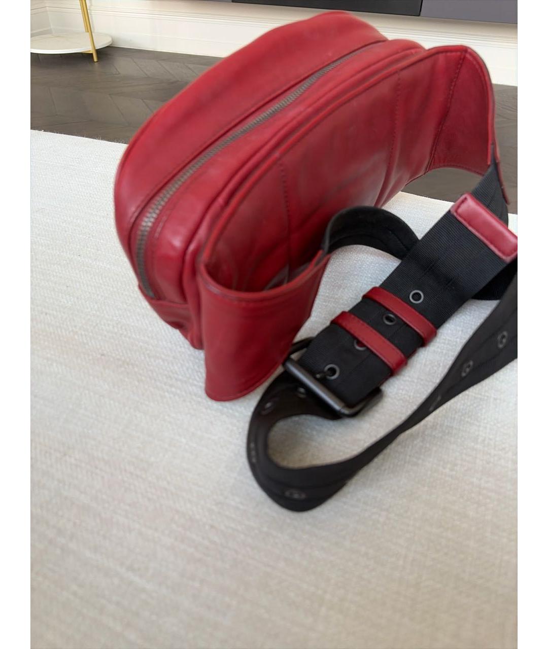 BOTTEGA VENETA Красная кожаная поясная сумка, фото 3