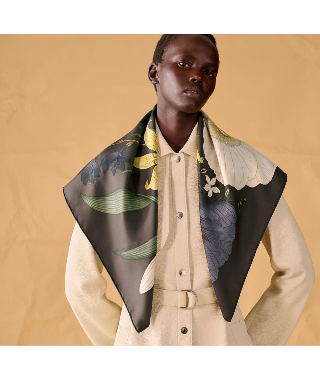 HERMES Коричневый шелковый платок, фото 3