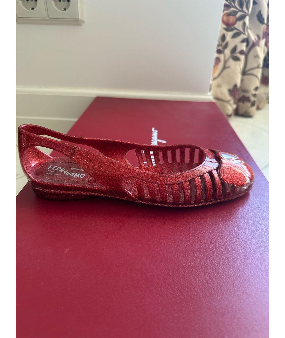 FERRAGAMO Красные синтетические балетки, фото 7