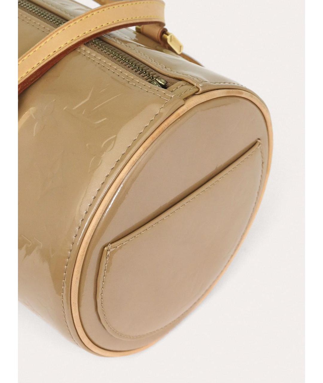 LOUIS VUITTON Бежевая сумка с короткими ручками из лакированной кожи, фото 5