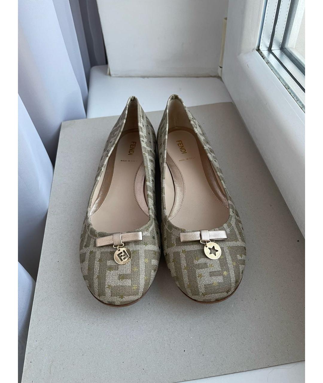 FENDI Бежевые текстильные балетки, фото 3