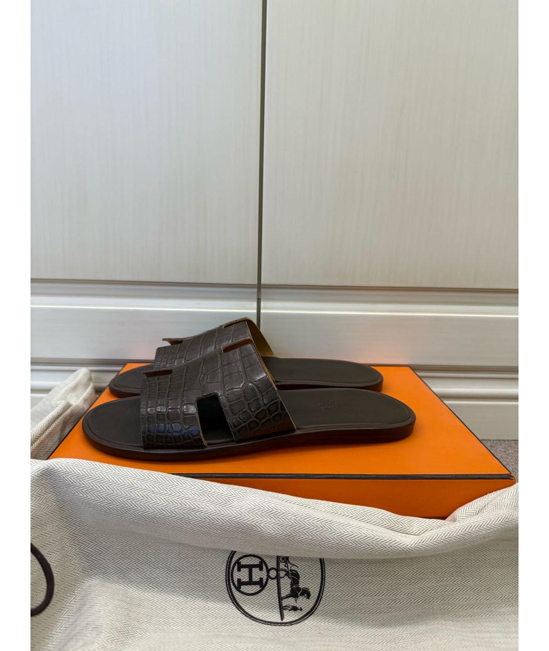 HERMES Коричневые шлепанцы из экзотической кожи, фото 6