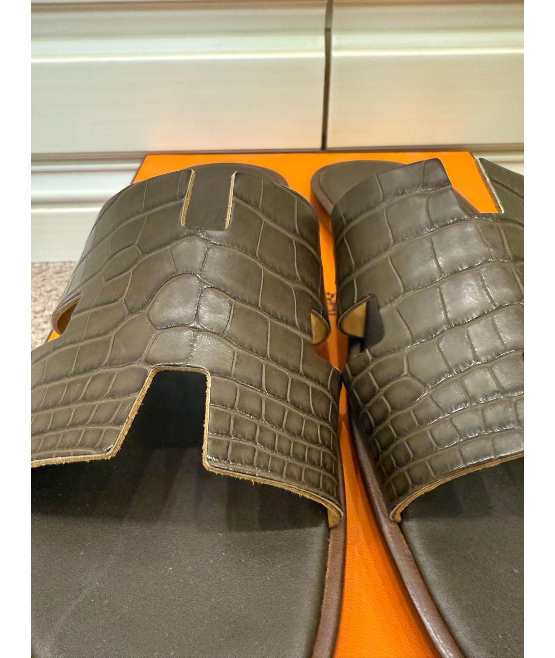 HERMES Коричневые шлепанцы из экзотической кожи, фото 4