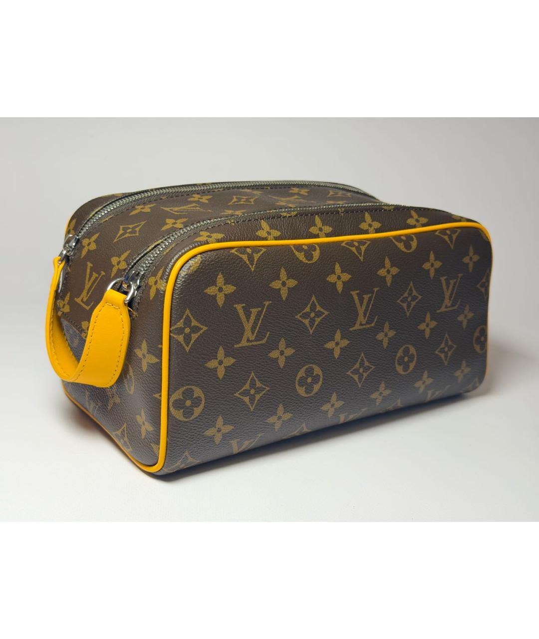LOUIS VUITTON Коричневая косметичка, фото 2