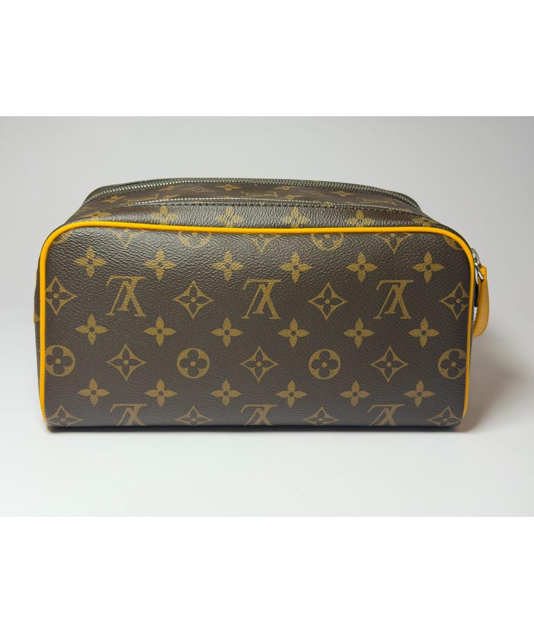 LOUIS VUITTON Коричневая косметичка, фото 9