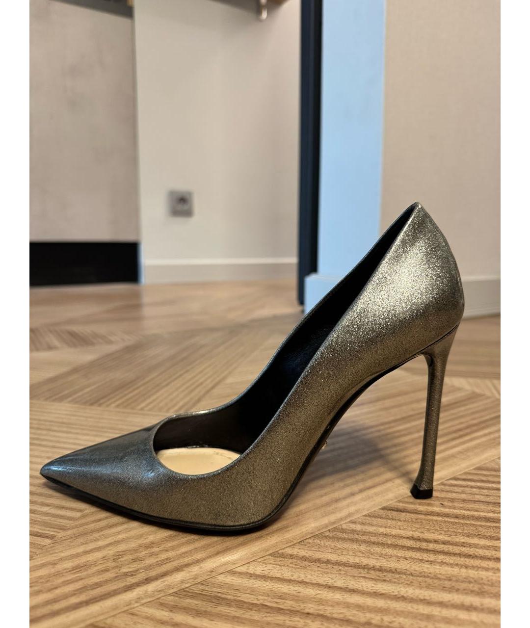 CHRISTIAN DIOR Серебряные туфли из лакированной кожи, фото 7