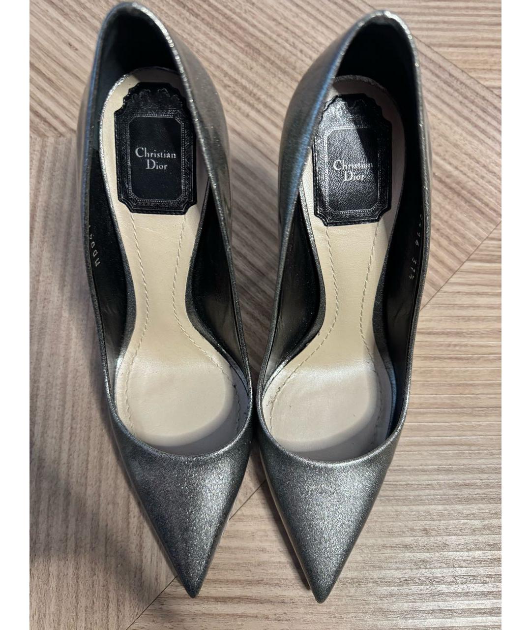 CHRISTIAN DIOR Серебряные туфли из лакированной кожи, фото 3