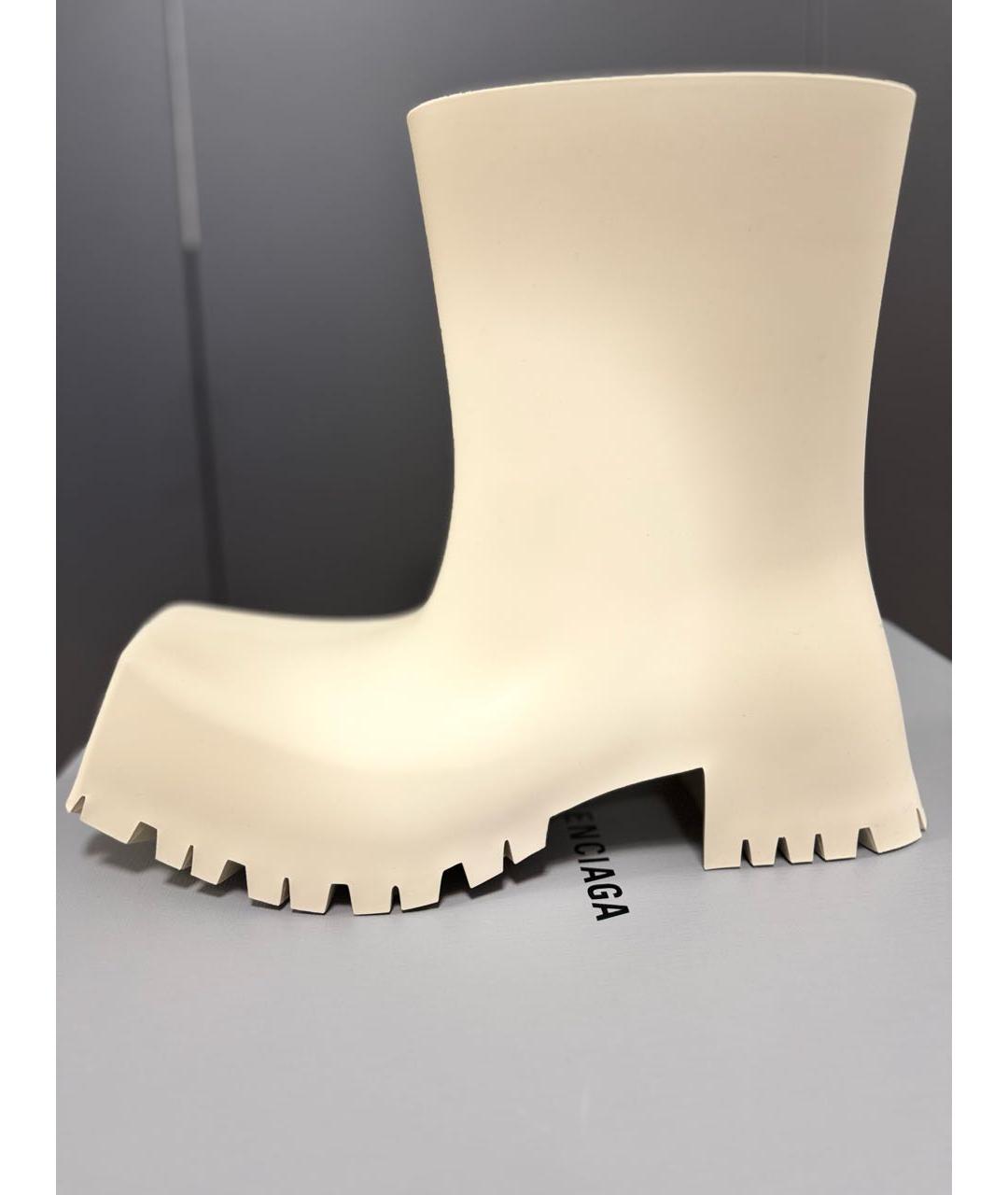 BALENCIAGA Бежевые резиновые полусапоги, фото 8