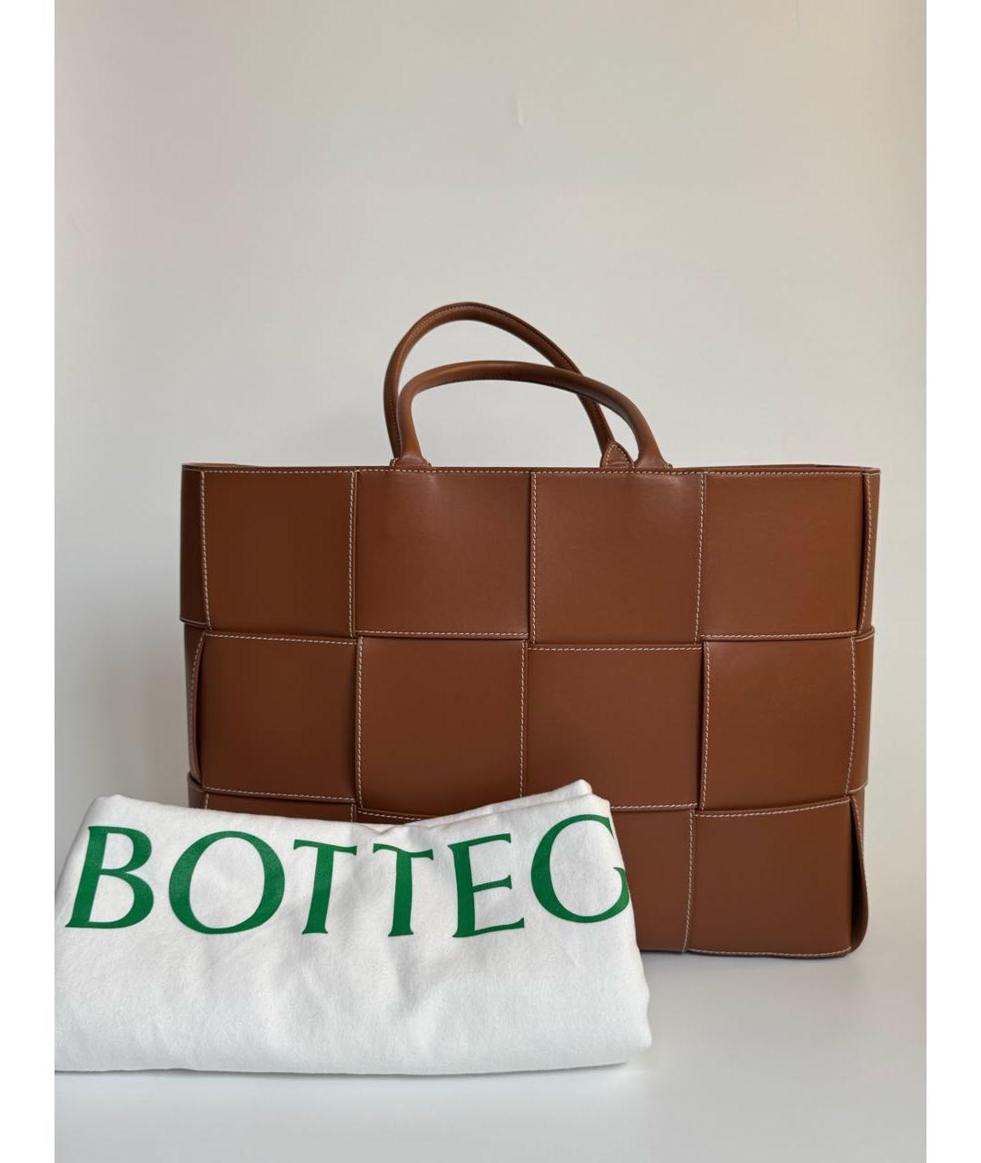 BOTTEGA VENETA Коричневая кожаная сумка тоут, фото 5