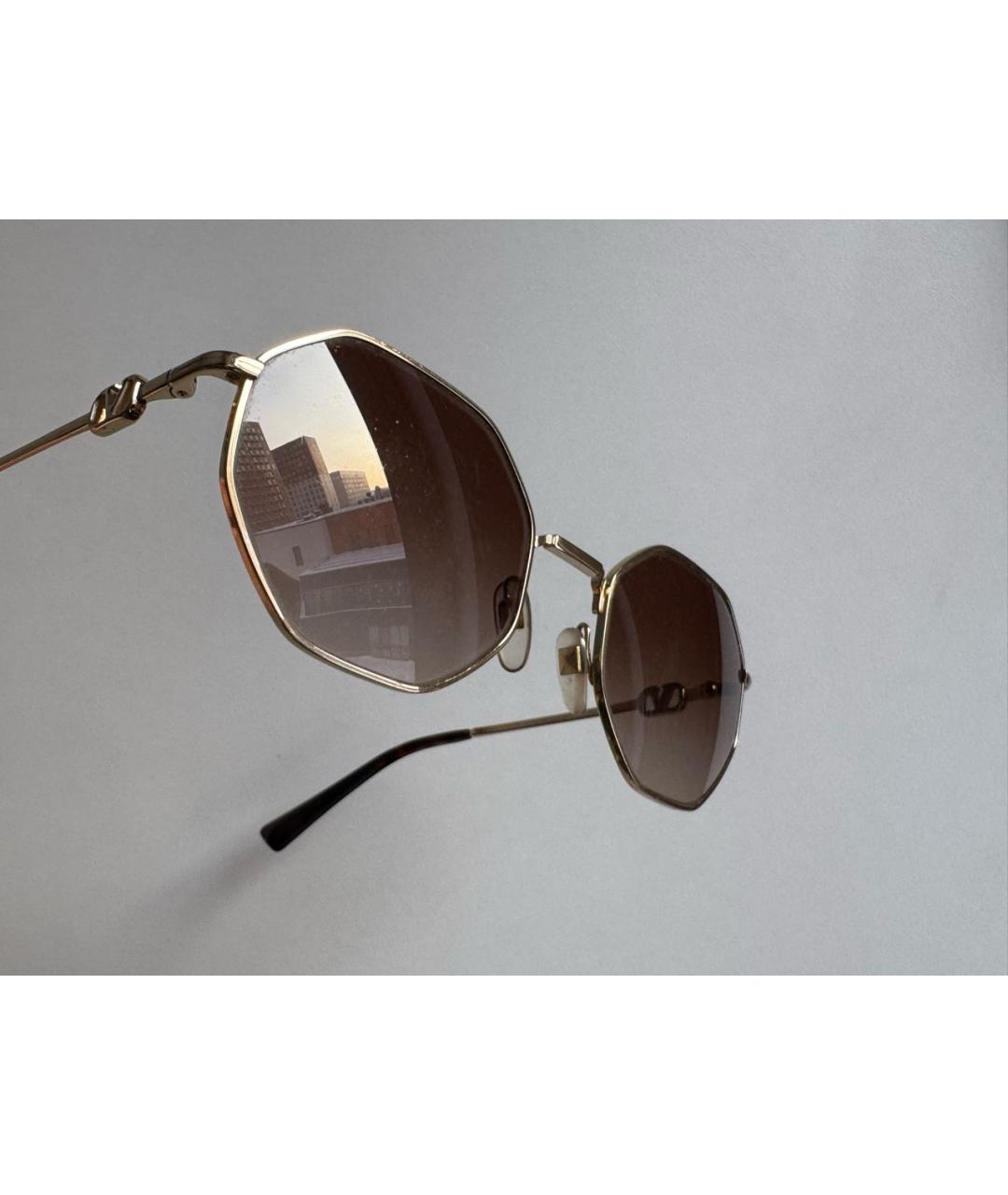 VALENTINO Коричневые металлические солнцезащитные очки, фото 5