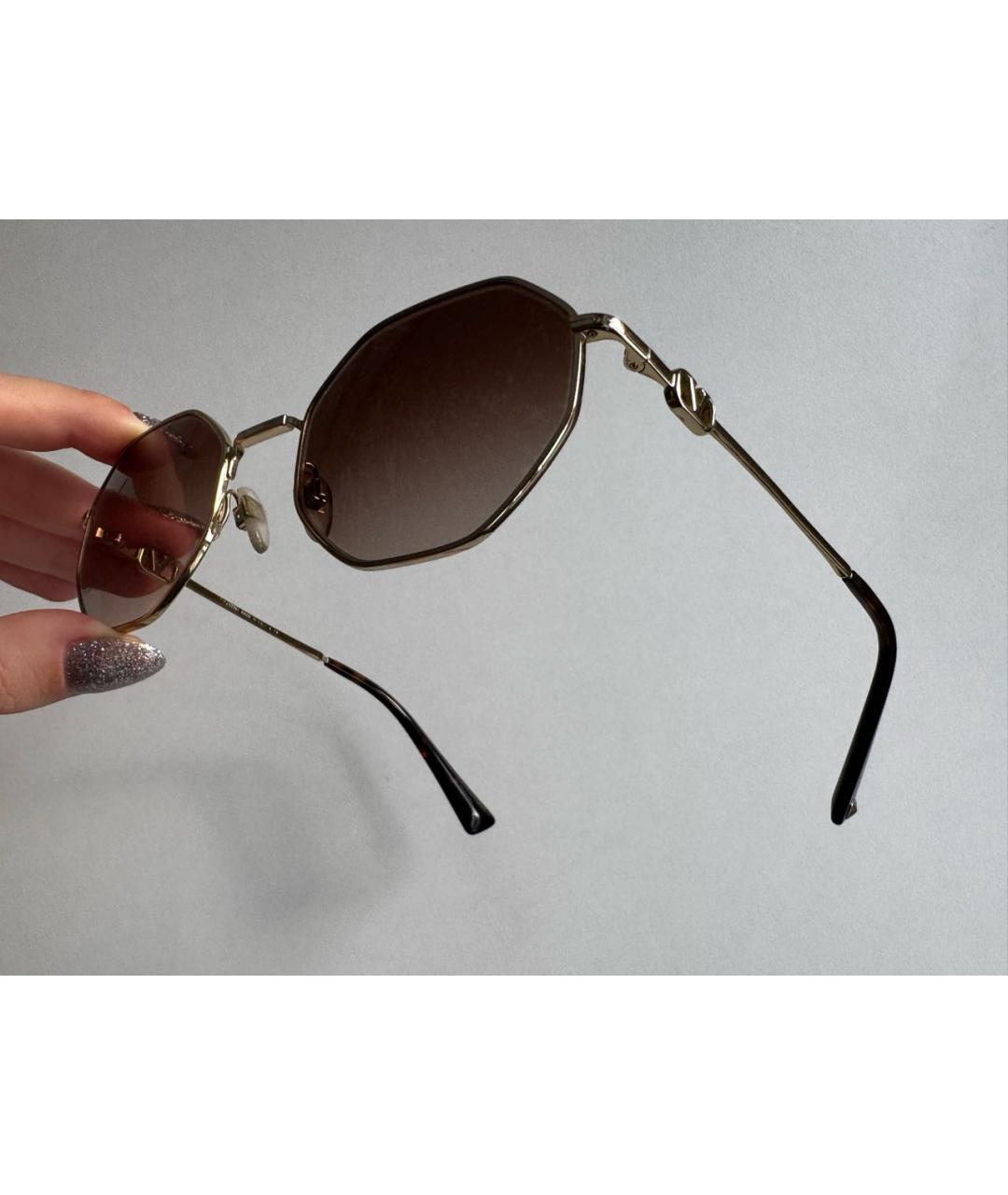 VALENTINO Коричневые металлические солнцезащитные очки, фото 4