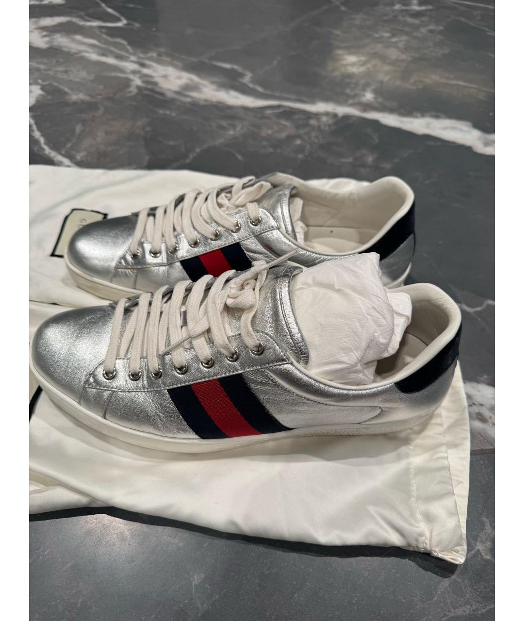 GUCCI Серебряные кожаные низкие кроссовки / кеды, фото 2