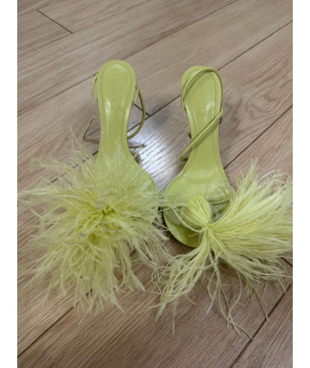 BOTTEGA VENETA Салатовые кожаные босоножки, фото 3