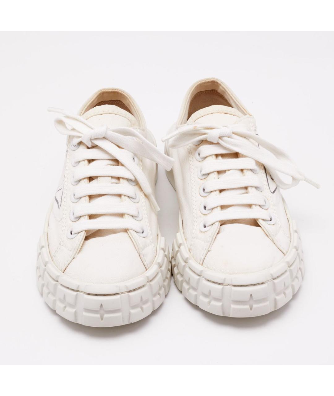 PRADA Белые текстильные кеды, фото 3