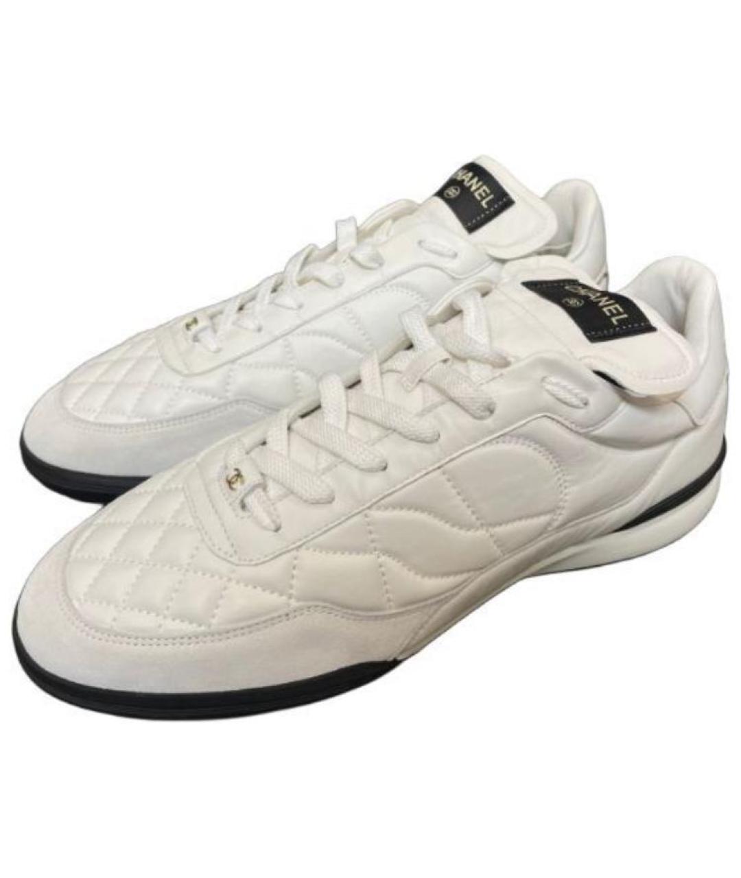 CHANEL Белые кожаные низкие кроссовки / кеды, фото 3
