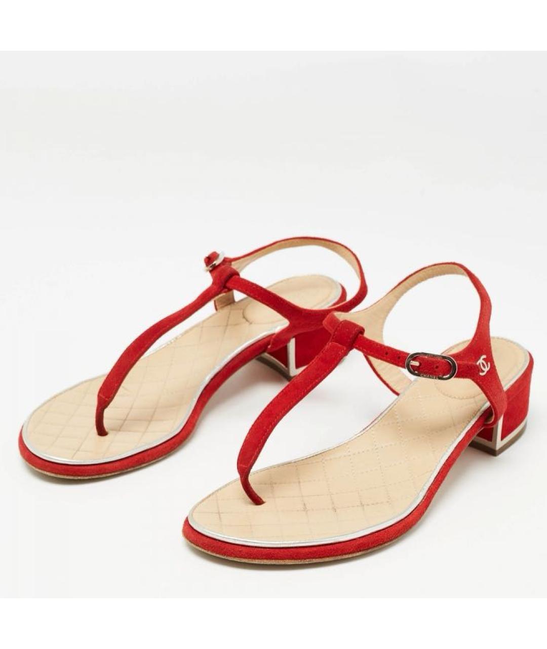 CHANEL Красные замшевые сандалии, фото 2