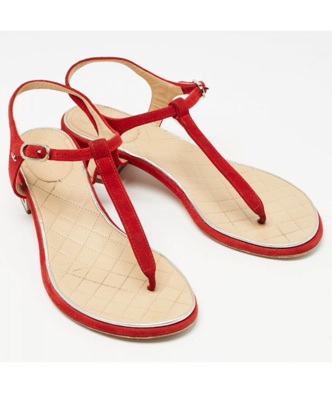 CHANEL Красные замшевые сандалии, фото 4