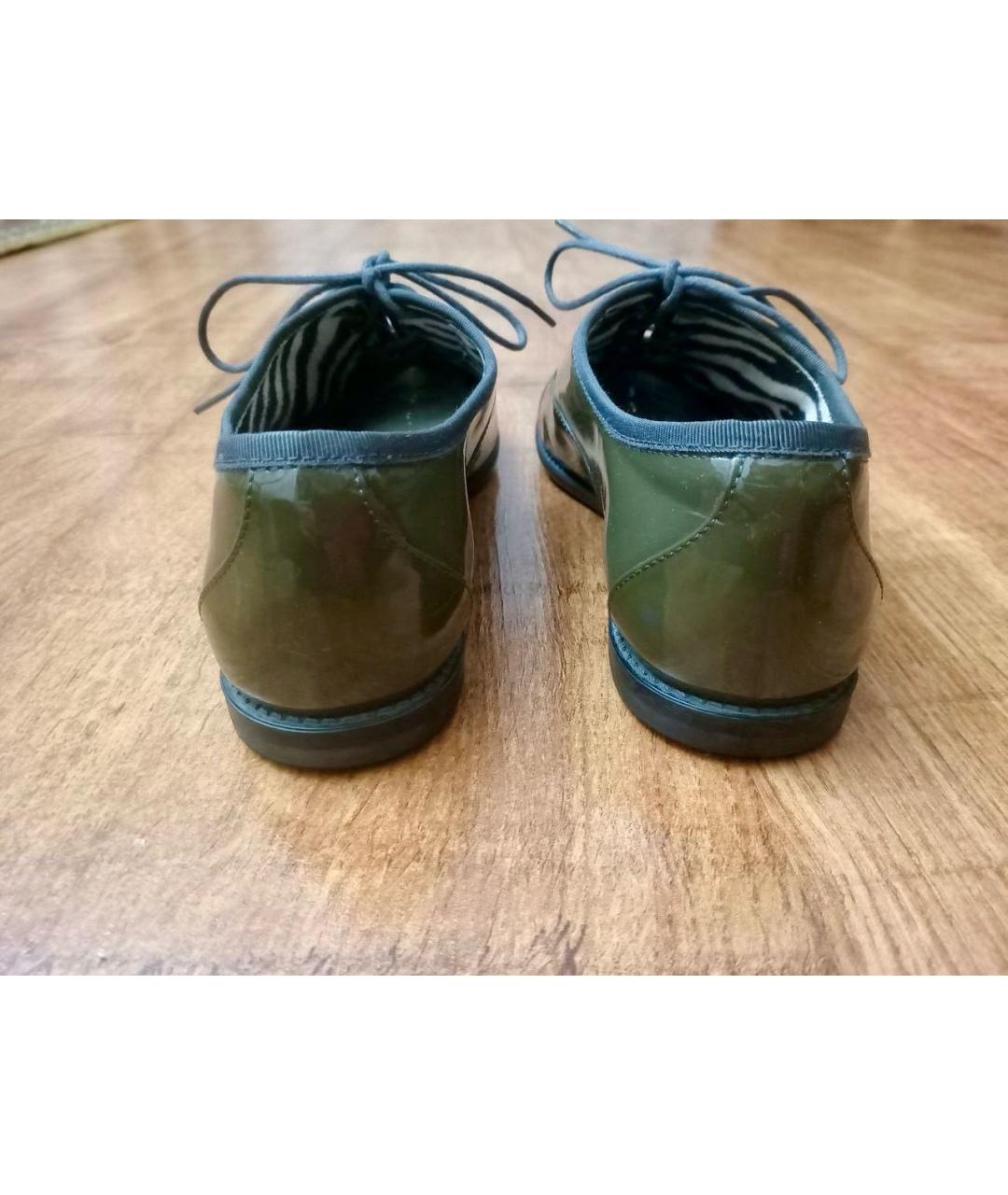 FERRAGAMO Антрацитовые лоферы из лакированной кожи, фото 5