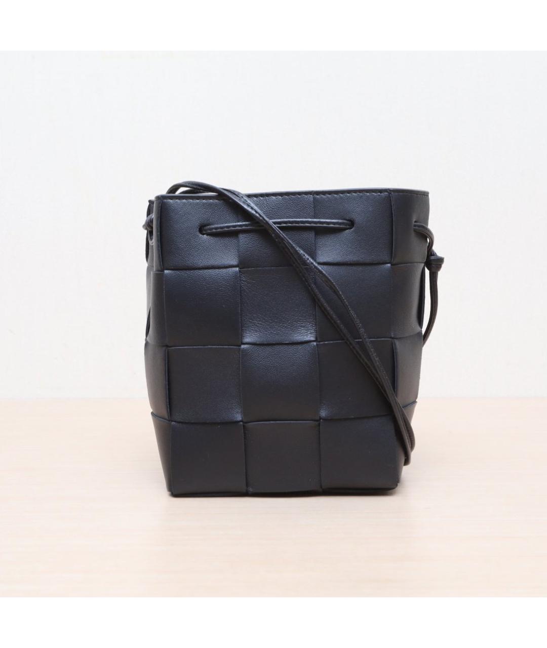 BOTTEGA VENETA Черная кожаная сумка через плечо, фото 2