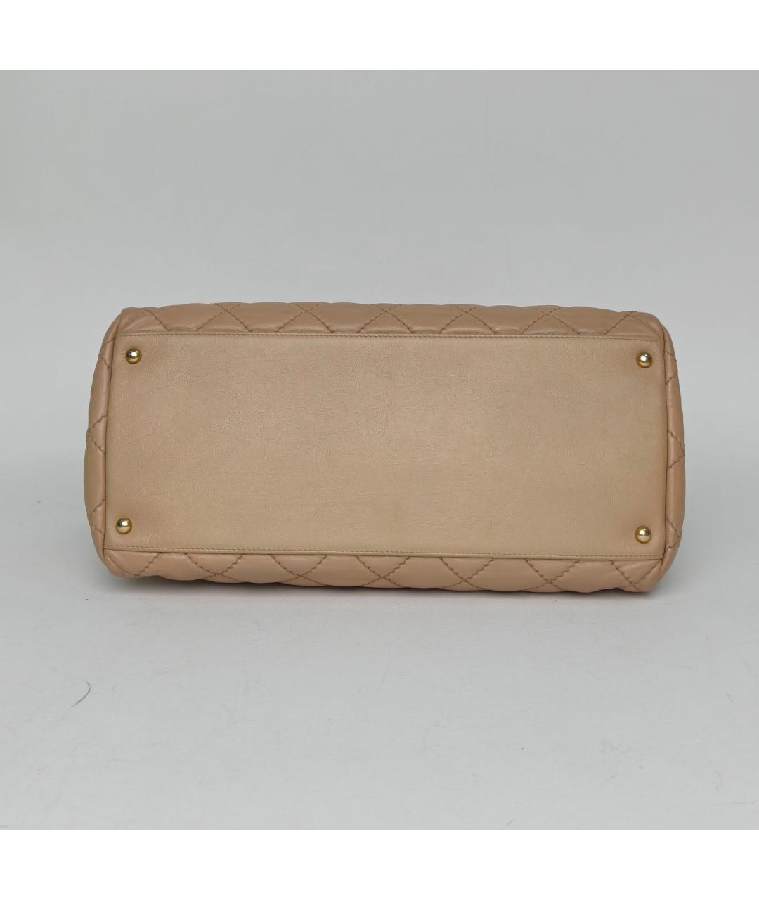 CHANEL Бежевая кожаная сумка через плечо, фото 6