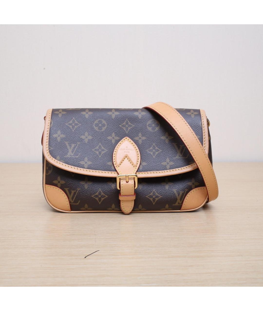 LOUIS VUITTON Коричневая сумка через плечо, фото 3