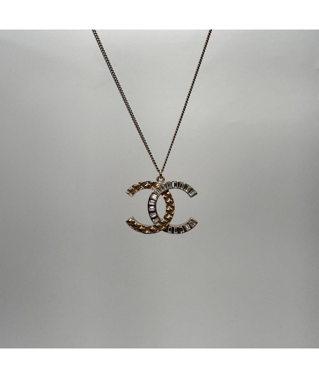 CHANEL Золотая металлическая подвеска, фото 2