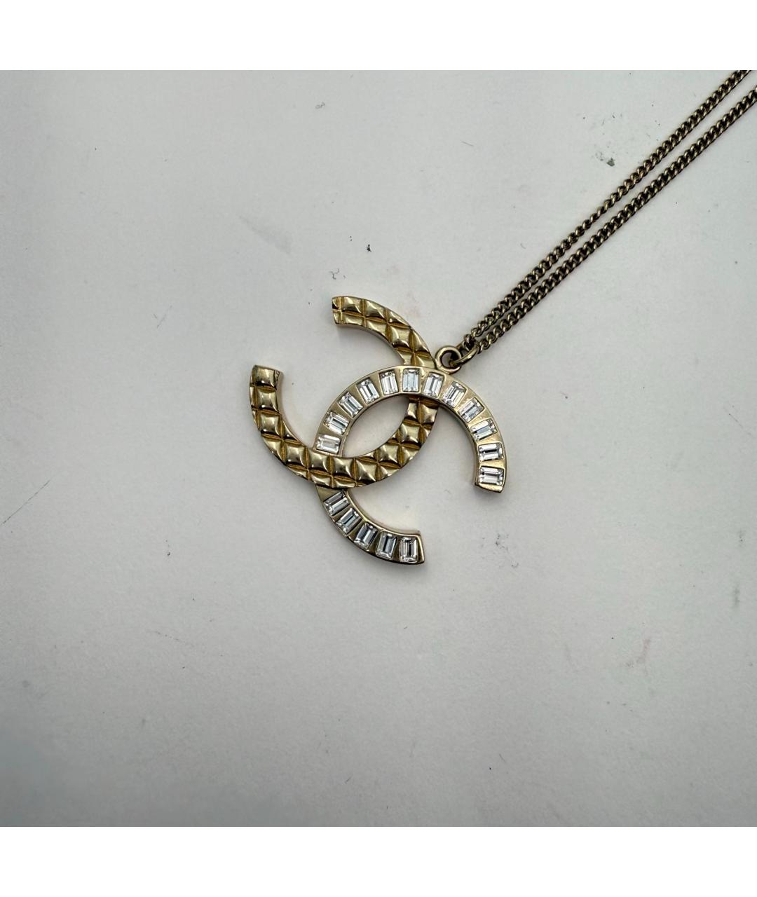 CHANEL Золотая металлическая подвеска, фото 4